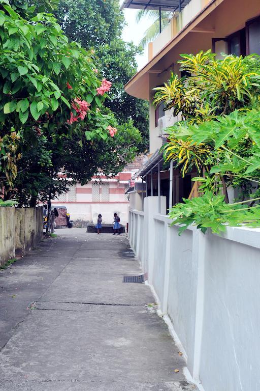 Das Residency Bed & Breakfast Kochi Luaran gambar